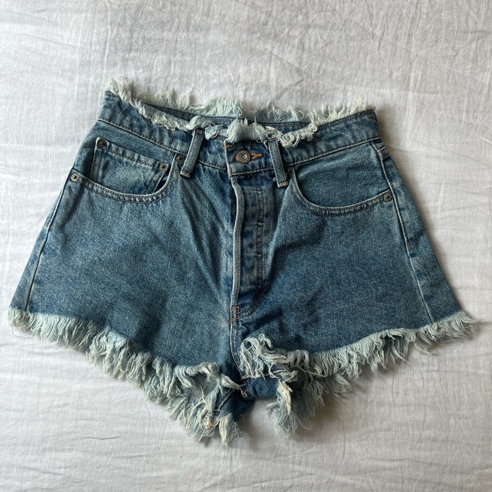 Moussy frayed high waisted shorts